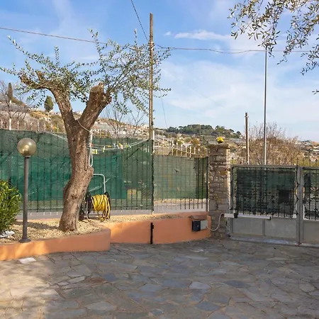 Apartment Leto's In - Parking & Garden